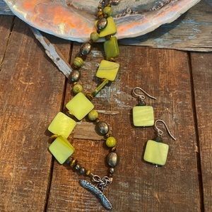 Silpada Mother of Pearl Bracelet